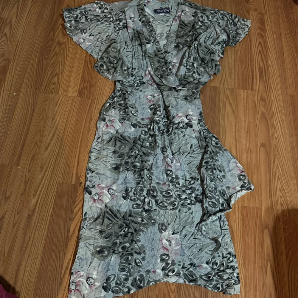 Vintage April Rain Animal‎ Floral Print Wrap Midi Short Sleeve Dress Boho Retro